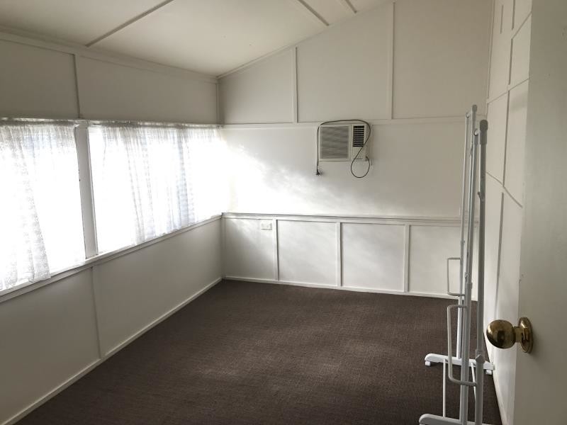 21 Thackeray Street, Park Avenue QLD 4701